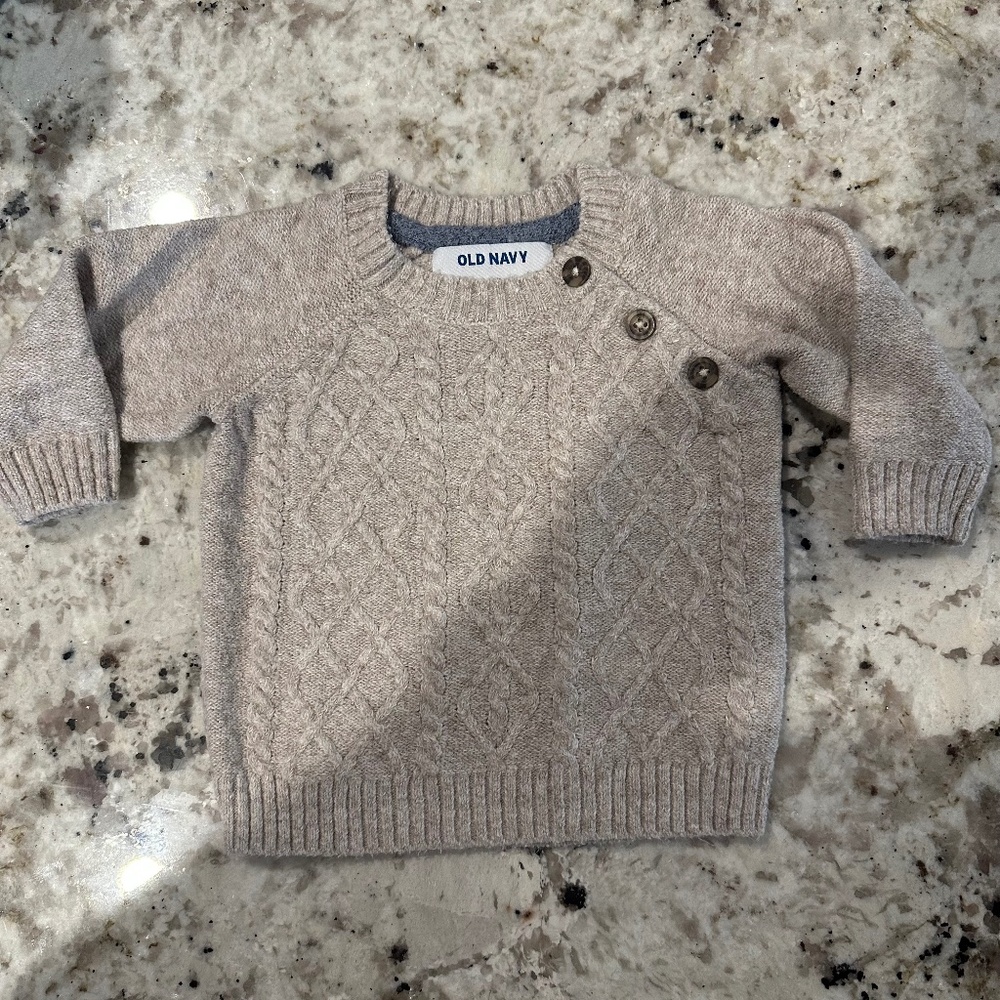 *GENTLY WORN* Old Navy 0-3 Month Cable Knit Sweater